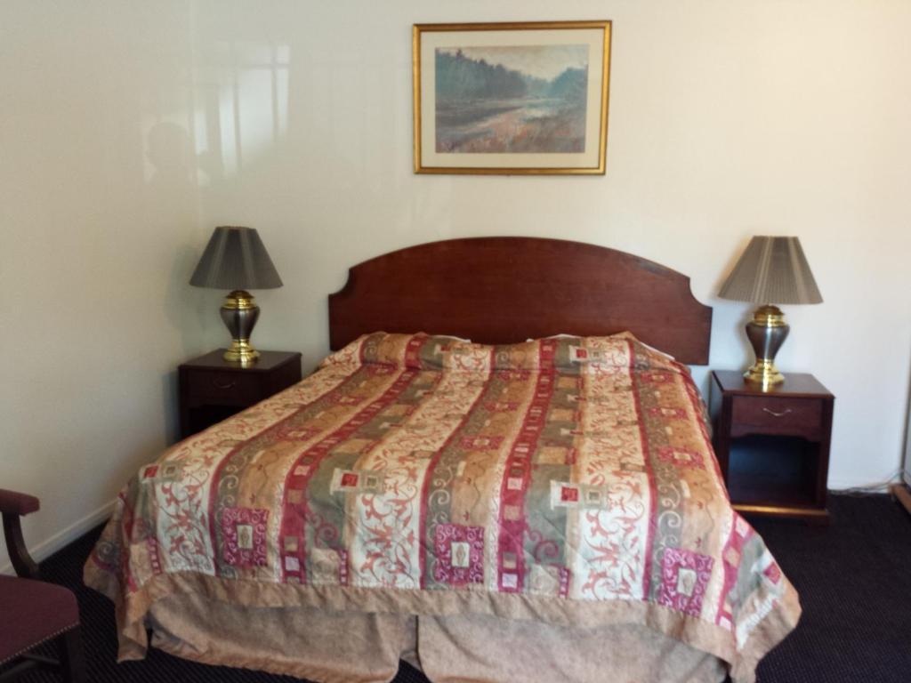 New Kansan Motel Rancho Cucamonga Oda fotoğraf
